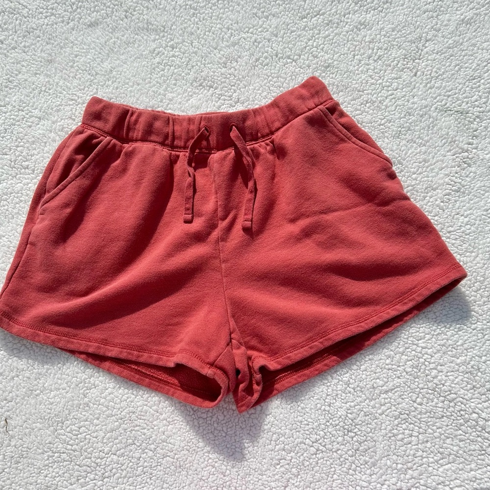 Old Navy Women's Athletic Red Shorts Size Medium Tall